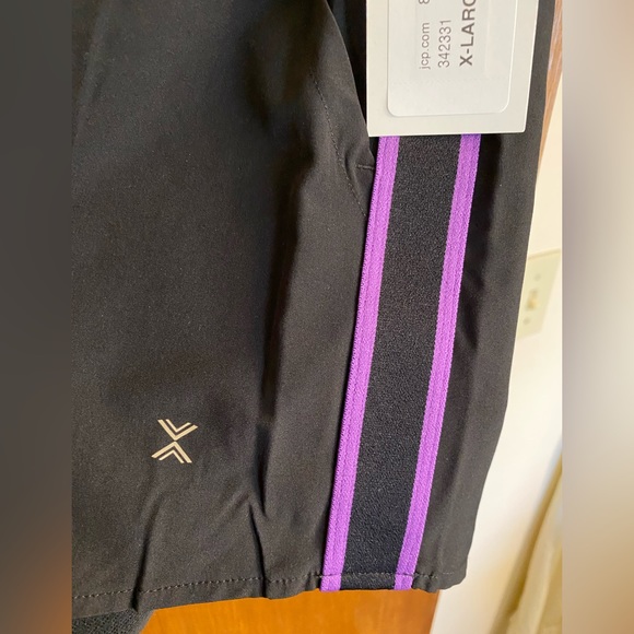 Women’s XL Mid-Rise Xersion black & purple running shorts, NWT - Picture 7 of 11